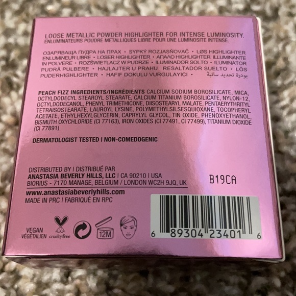 Anastasia Loose Highlighter - Picture 3 of 4